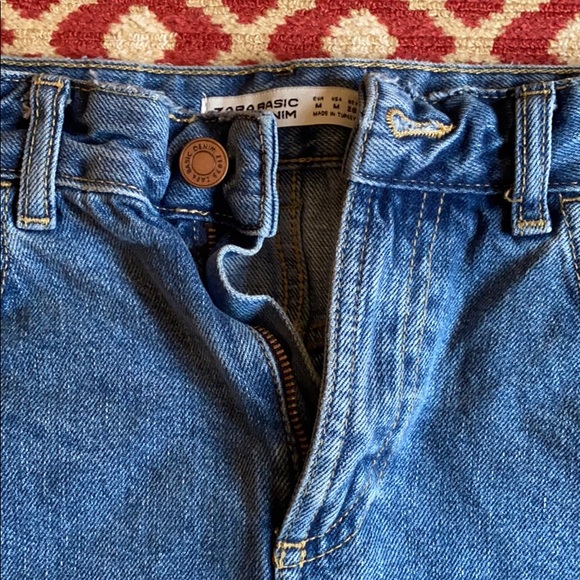 Zara Skirt - Picture 3 of 4